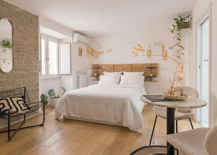 Design Loft Near Colosseo * רומא