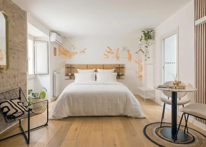 Design Loft Near Colosseo דירה *